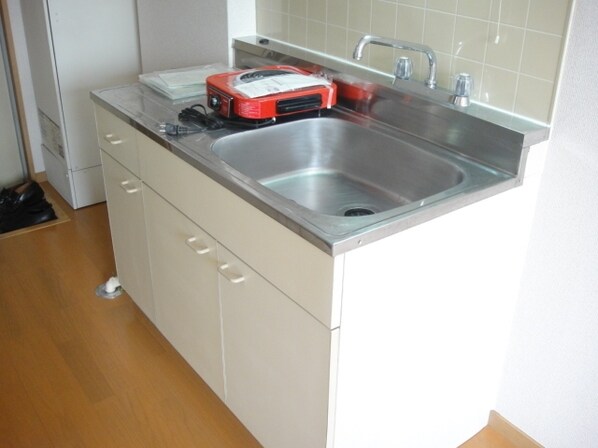 エステートサンスイの物件内観写真